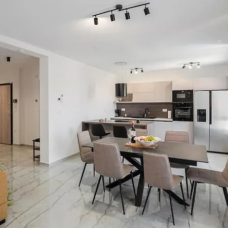 Peld Medulin Comfort & Luxury Apartment Exterior photo
