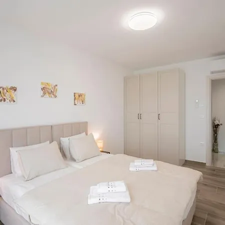 Peld Medulin Comfort & Luxury Apartment Exterior photo