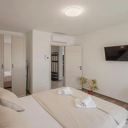 Peld Medulin Comfort & Luxury Apartment Exterior photo